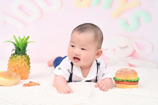 鹤岗宝宝老是溢奶